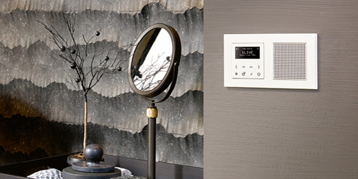 JUNG Smart Radio DAB+ bei Korn Elektroinstallation GmbH in Bindlach/Benk