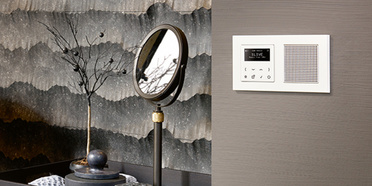 JUNG Smart Radio DAB+ bei Korn Elektroinstallation GmbH in Bindlach/Benk