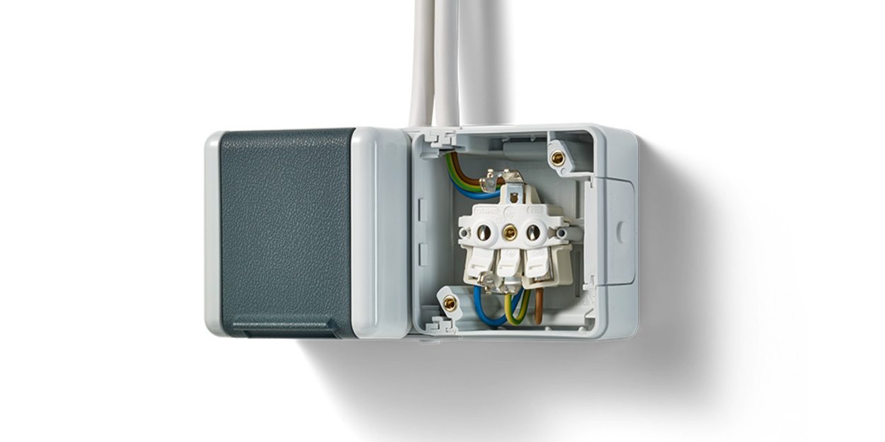 Doppelsteckdose mit Trennsteg bei Korn Elektroinstallation GmbH in Bindlach/Benk